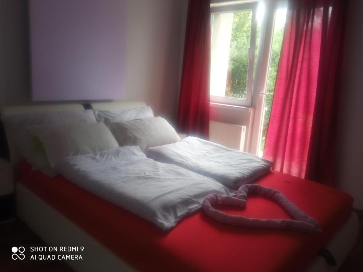 Apartmani Lana SJJ Exteriör bild