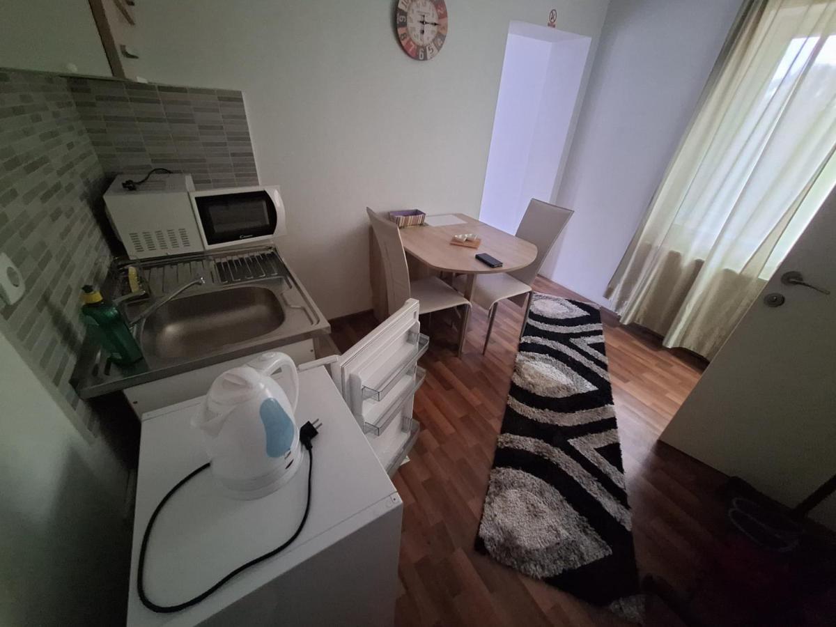Apartmani Lana SJJ Exteriör bild