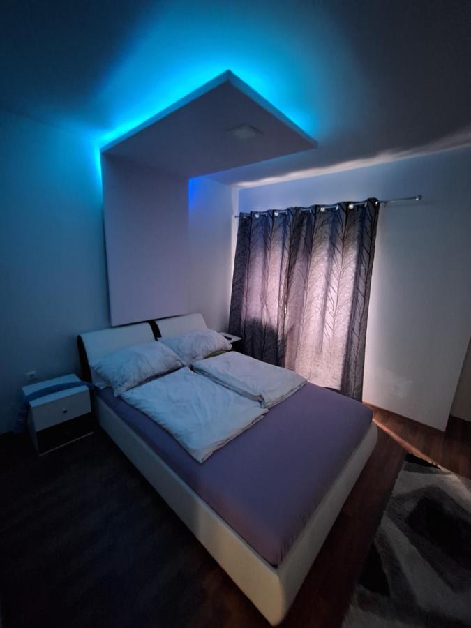 Apartmani Lana SJJ Exteriör bild
