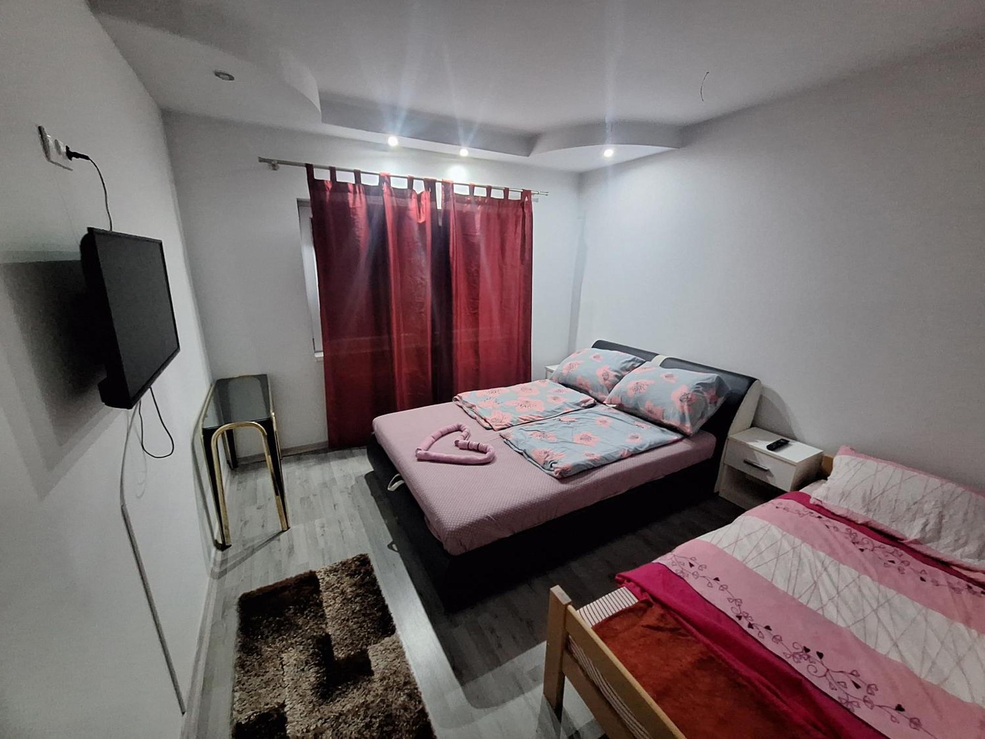 Apartmani Lana SJJ Exteriör bild