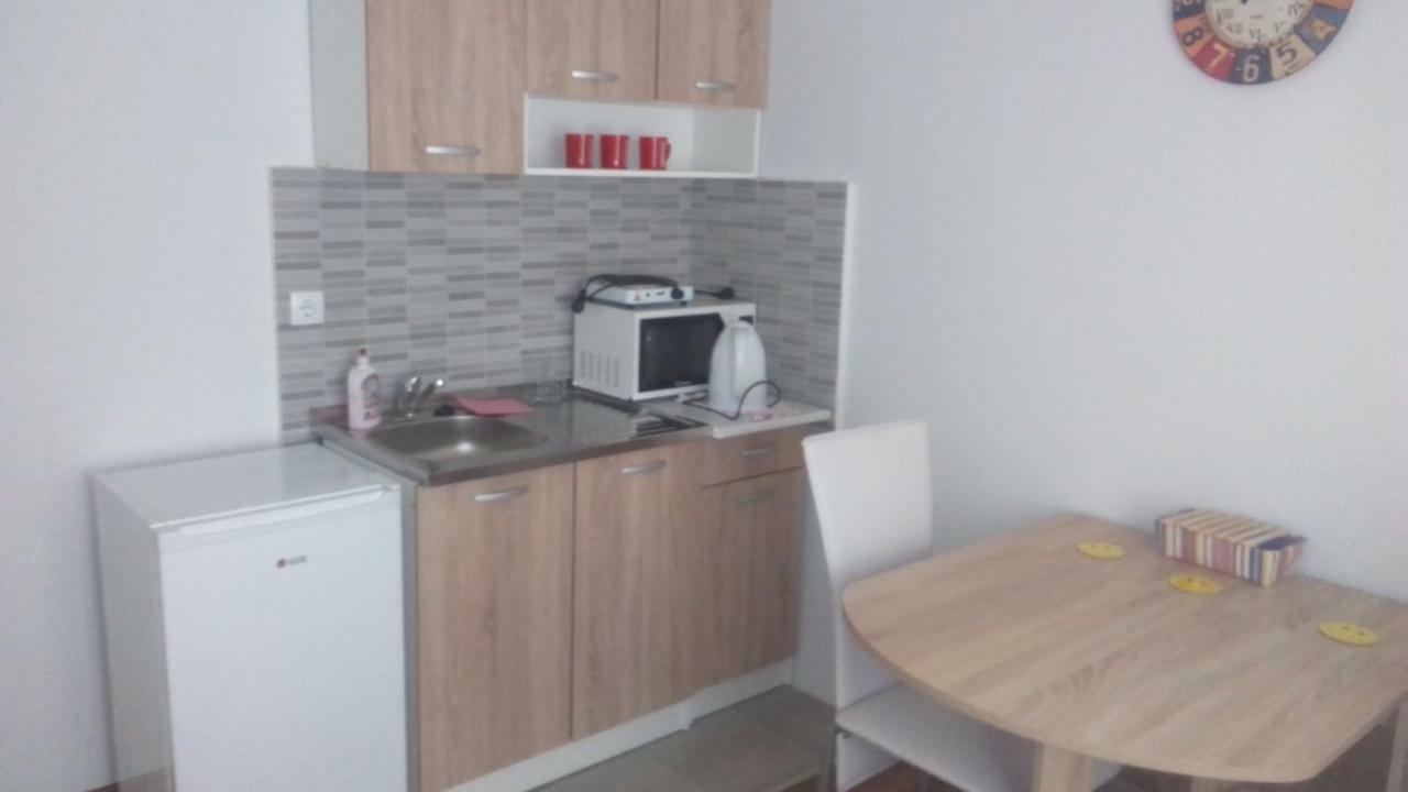 Apartmani Lana SJJ Exteriör bild